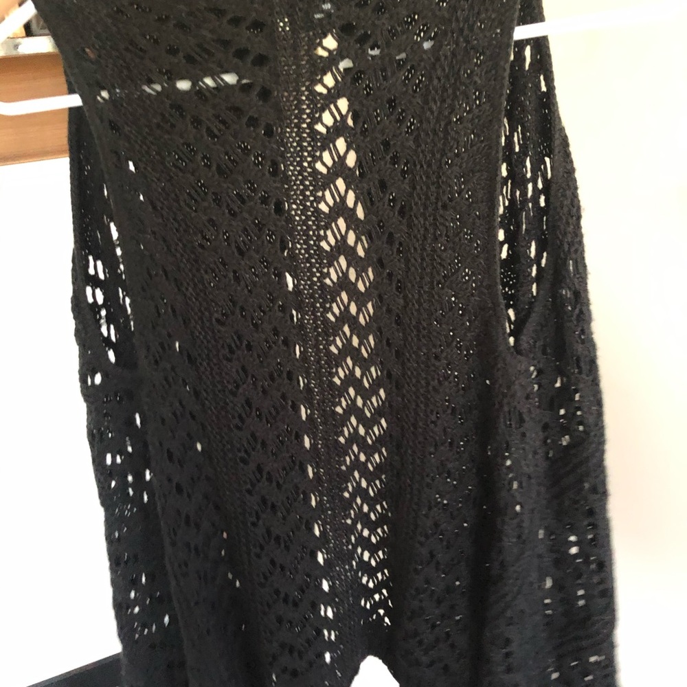 Black throw - Picture 2 of 3